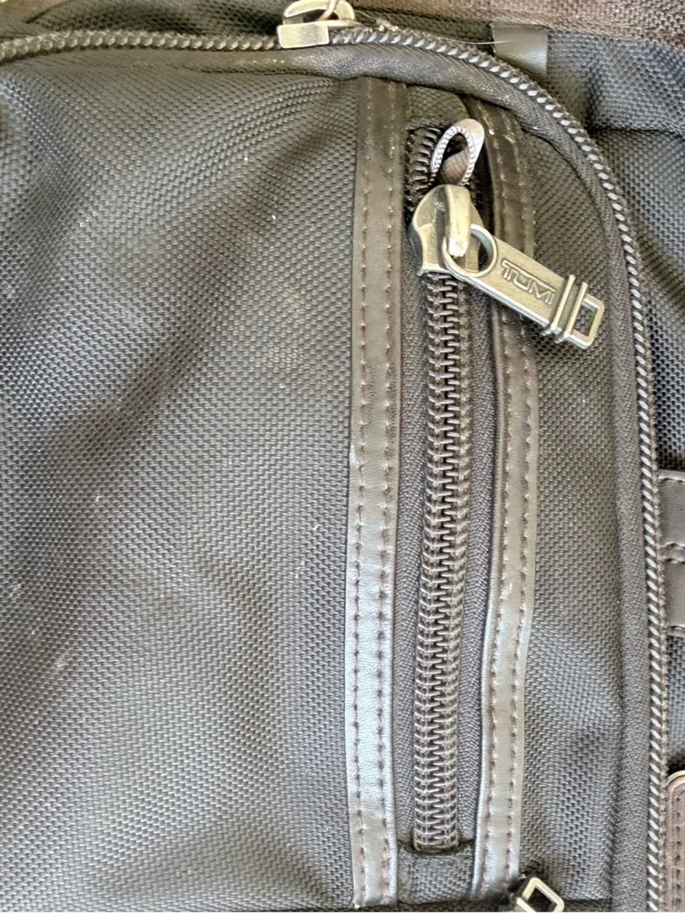 Tumi Black& Brown Medium Nylon & Leather Briefcase Messenger Bag